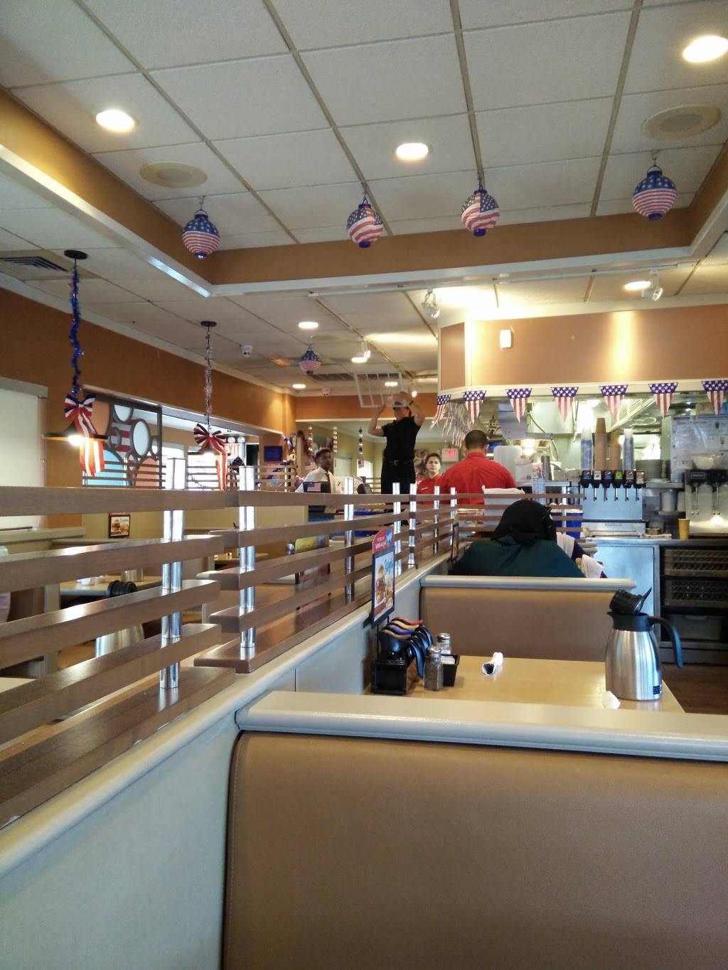 IHOP | restaurant | 15517 Northern Blvd, Flushing, NY 11354, USA | 7183535576 OR +1 718-353-5576