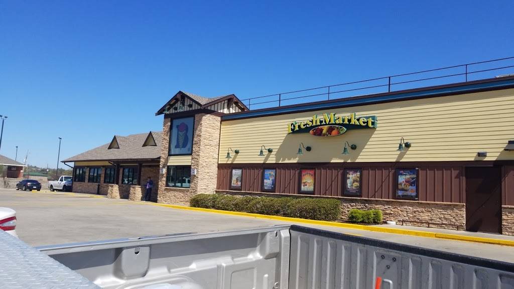 Braums Ice Cream & Burger Restaurant | restaurant | 1207 E Carl Albert Pkwy, McAlester, OK 74501, USA | 9183023033 OR +1 918-302-3033