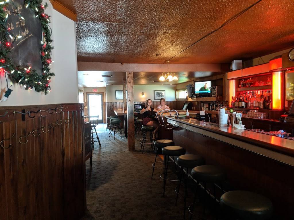 Idlewile Inn | restaurant | 1306 Main St, St Cloud, WI 53079, USA | 9209994404 OR +1 920-999-4404