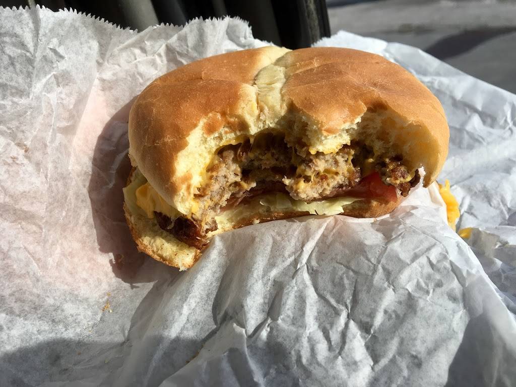 Debbies Drive Inn | restaurant | 157 W Broadway St, Newport, TN 37821, USA | 4236139399 OR +1 423-613-9399