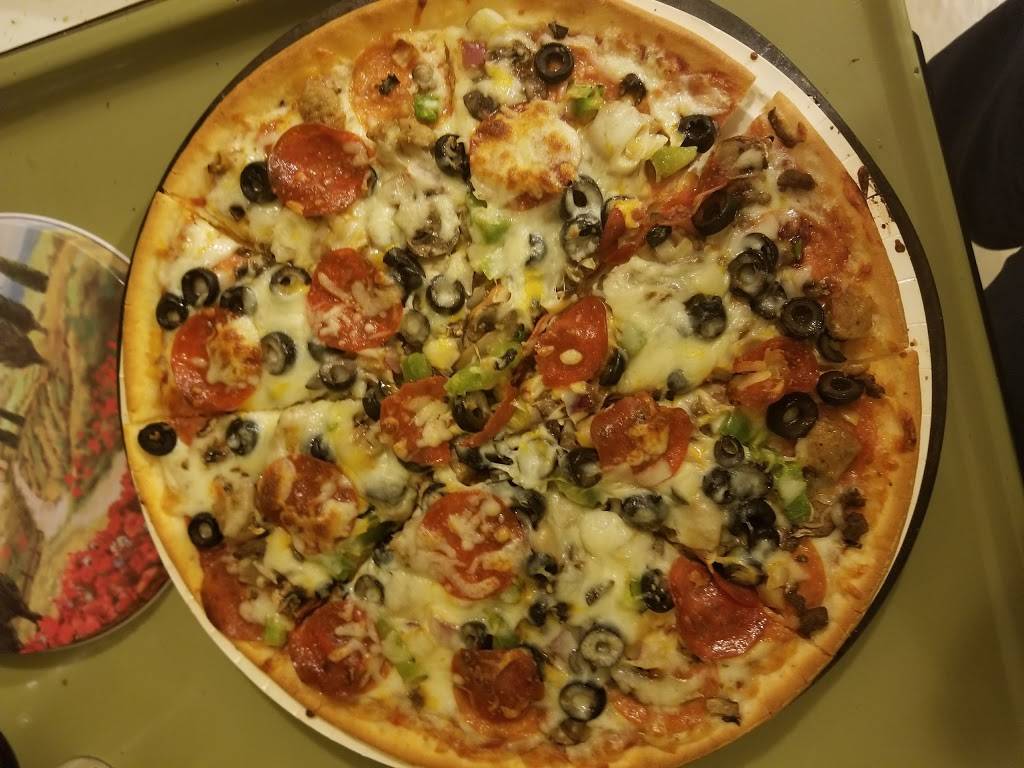 Papa Murphys Take N Bake Pizza | meal takeaway | 5016 Mud Ln #101, Louisville, KY 40229, USA | 5029627272 OR +1 502-962-7272