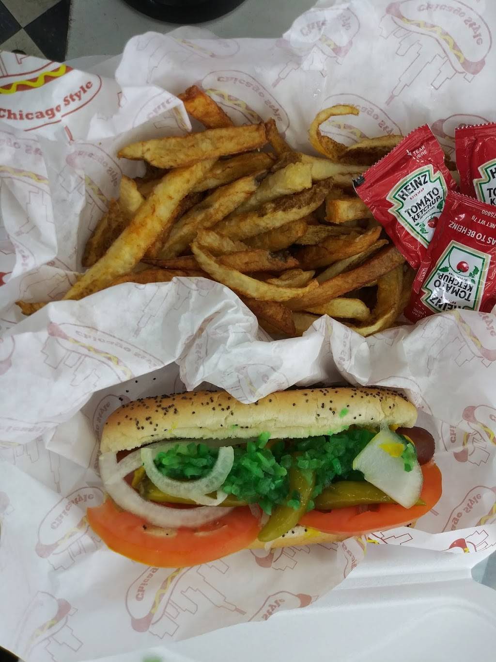 DOG HOUSE | restaurant | 2441 Mannheim Rd, Franklin Park, IL 60131, USA | 8474473214 OR +1 847-447-3214