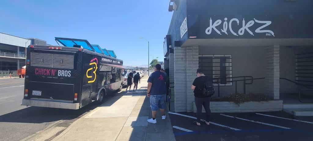 CHICK N’ BROS | restaurant | 3242 Stevens Creek Blvd, San Jose, CA 95117, USA | 4086417617 OR +1 408-641-7617