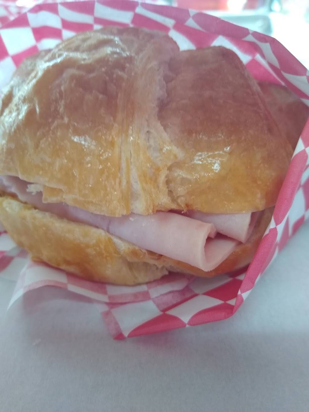 Tasty Cream Donuts | restaurant | 498 W Main St, Ville Platte, LA 70586, USA | 3373631323 OR +1 337-363-1323