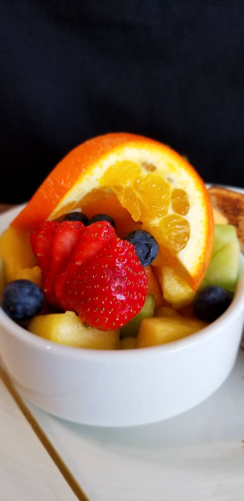 Chilled Cork | restaurant | 22 William St S, Chatham, ON N7M 4S1, Canada | 5193547818 OR +1 519-354-7818