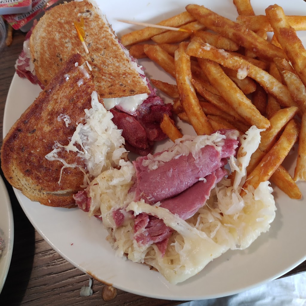 Plantation Cafe Bluffton | restaurant | 20 Discovery Dr Unit 100, Bluffton, SC 29910, USA | 8438155550 OR +1 843-815-5550