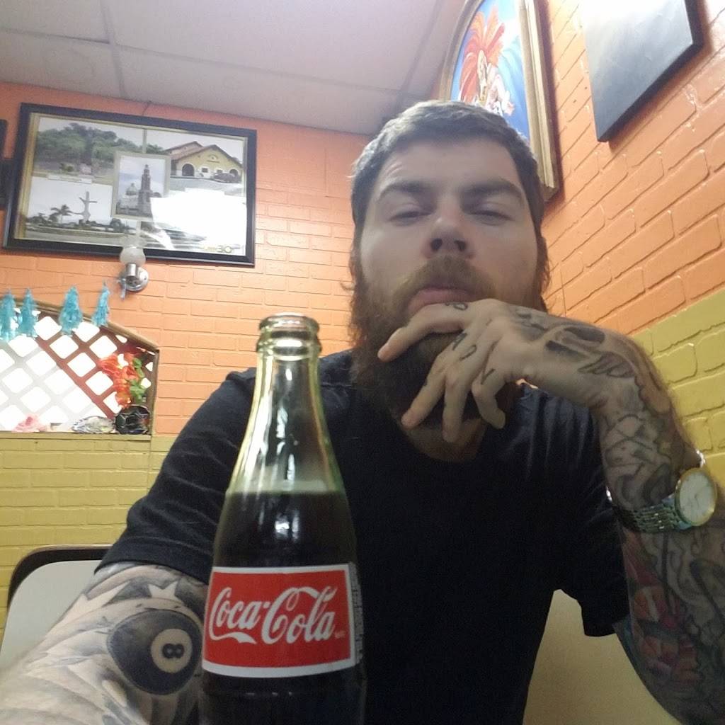 Taco Fiesta | restaurant | 228 1st St SW, Alabaster, AL 35007, USA | 2053588851 OR +1 205-358-8851