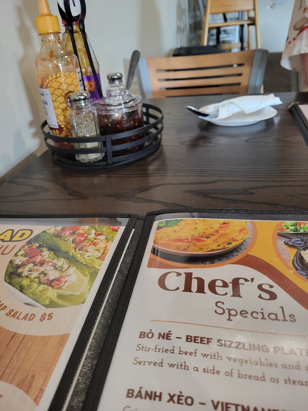 Retro Vietnam - Coffee and Cuisine | restaurant | 1149 Old Fannin Rd #16, Brandon, MS 39047, USA | 7692162442 OR +1 769-216-2442