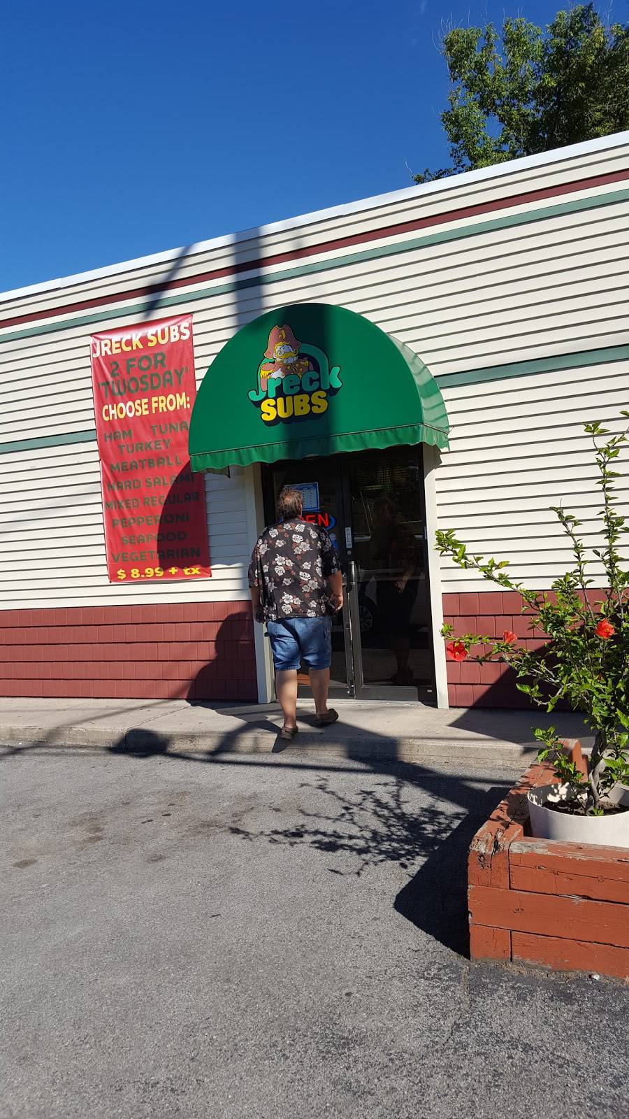 Jreck Subs | meal takeaway | 1601 Valley Dr, Syracuse, NY 13207, USA | 3154924101 OR +1 315-492-4101