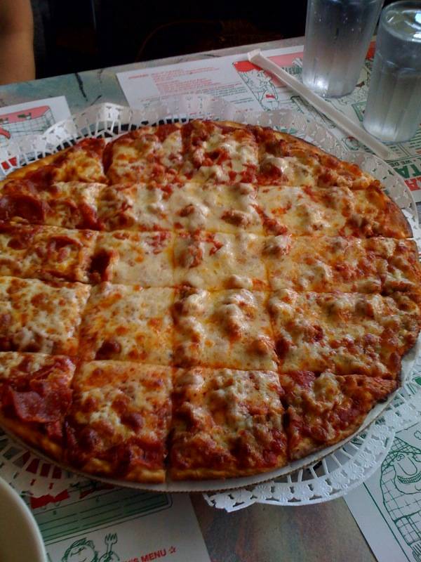 Johns Pizzeria Ristorante & Lounge | meal delivery | 2104 N Western Ave, Chicago, IL 60647, USA | 7733841755 OR +1 773-384-1755