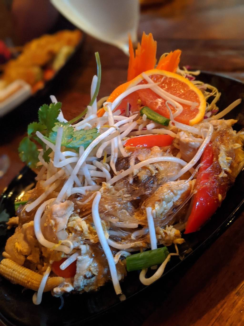 Thai Paradise EDH | restaurant | 4361 Town Center Blvd #110, El Dorado Hills, CA 95762, USA | 9169390389 OR +1 916-939-0389