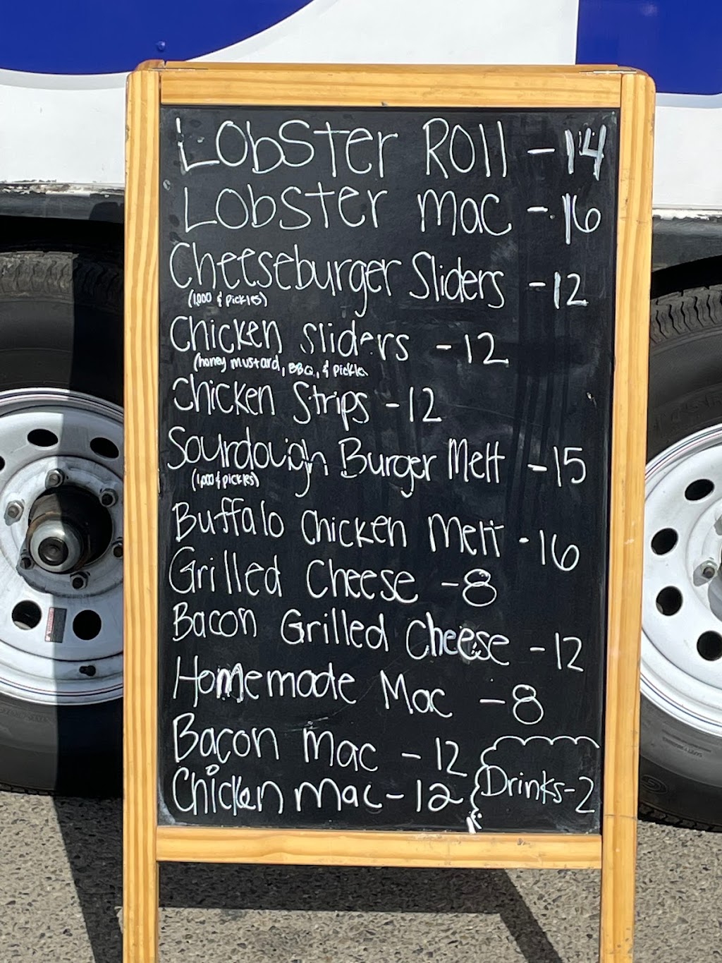 Comfy Food Truck | restaurant | 1959 N Willow Ave, Clovis, CA 93619, USA | 5592595594 OR +1 559-259-5594