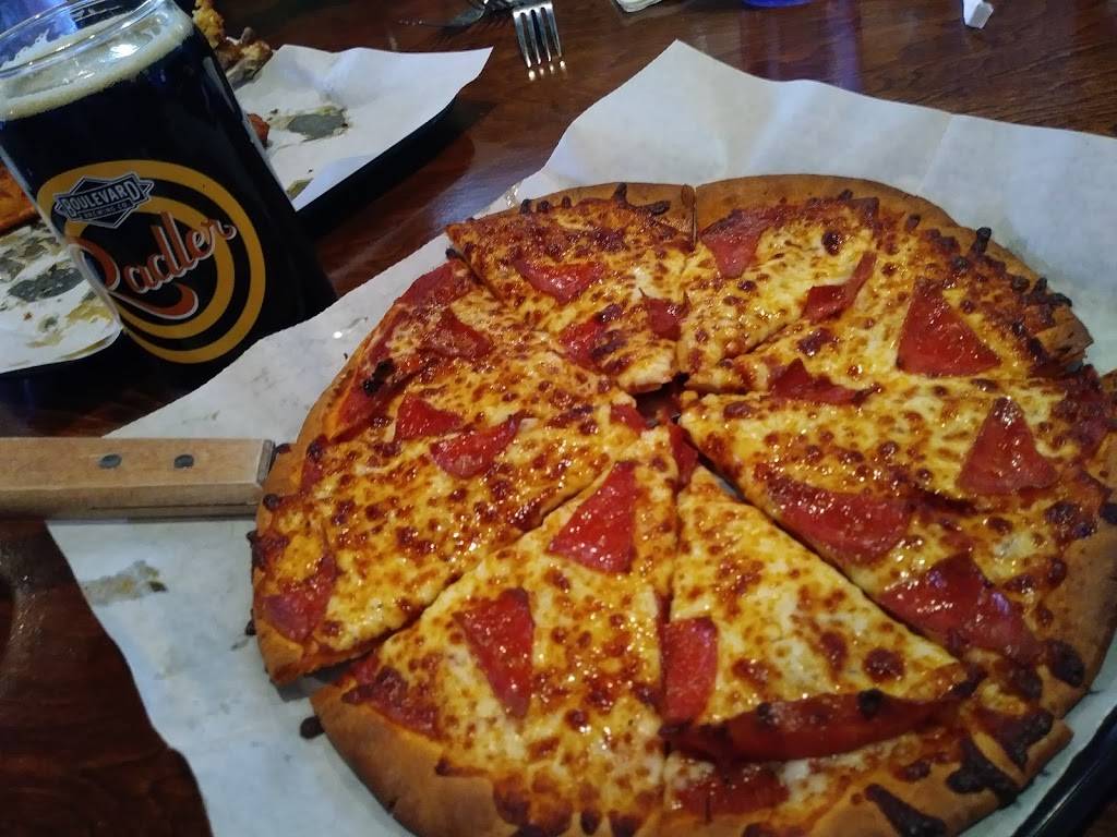 Ziggys Pizza | restaurant | 8404 W 13th St N #100, Wichita, KS 67212, USA | 3162011811 OR +1 316-201-1811