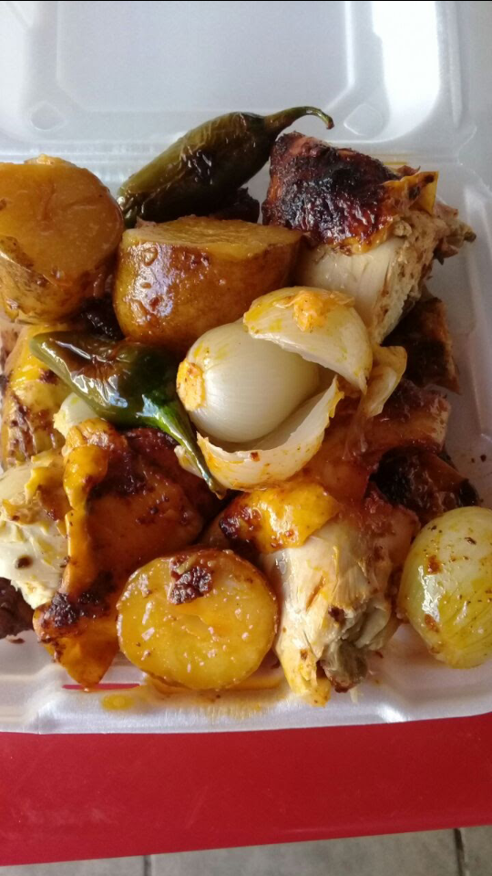 Tkt Pollo Magico | restaurant | Aldrete s/n, Romero, 21410 Tecate, B.C., Mexico | 016651202902 OR +52 665 120 2902