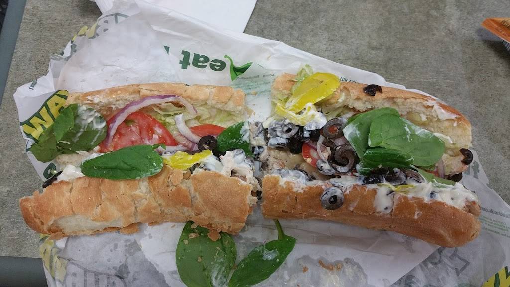Subway | restaurant | 5821 Central Ave, Toledo, OH 43615, USA | 4195342945 OR +1 419-534-2945