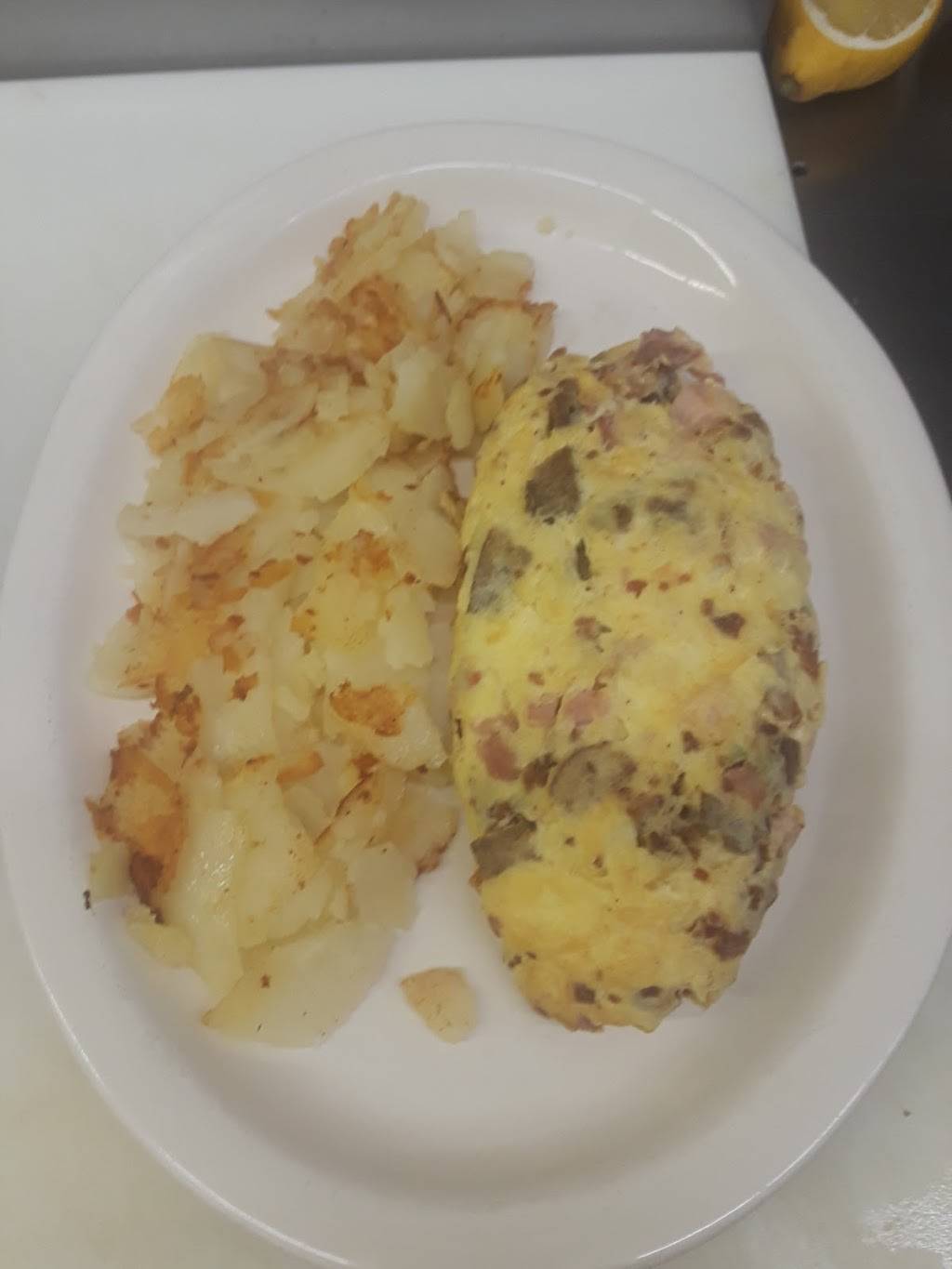 Madisons Cafe | restaurant | 3003 Madison Ave, Indianapolis, IN 46227, USA | 3174931416 OR +1 317-493-1416