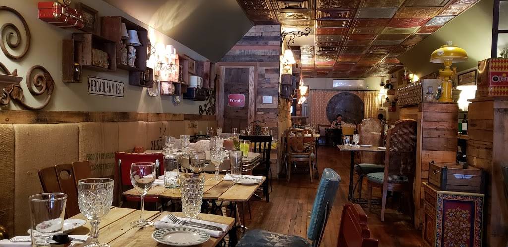 Under the Moon Cafe | cafe | 210 Farnsworth Ave, Bordentown, NJ 08505, USA | 6092918301 OR +1 609-291-8301