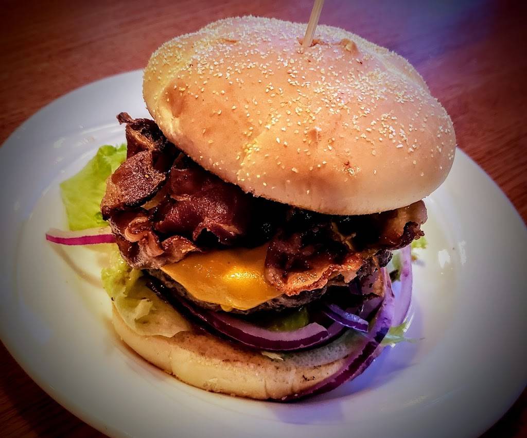 Bulldog Ale House | restaurant | 157 S Weber Rd, Bolingbrook, IL 60490, USA | 6303780333 OR +1 630-378-0333