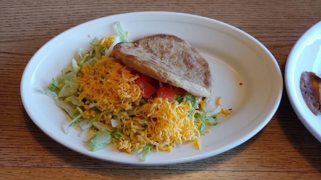 El Azteco | restaurant | 225 Ann St, East Lansing, MI 48823, USA | 5173519111 OR +1 517-351-9111