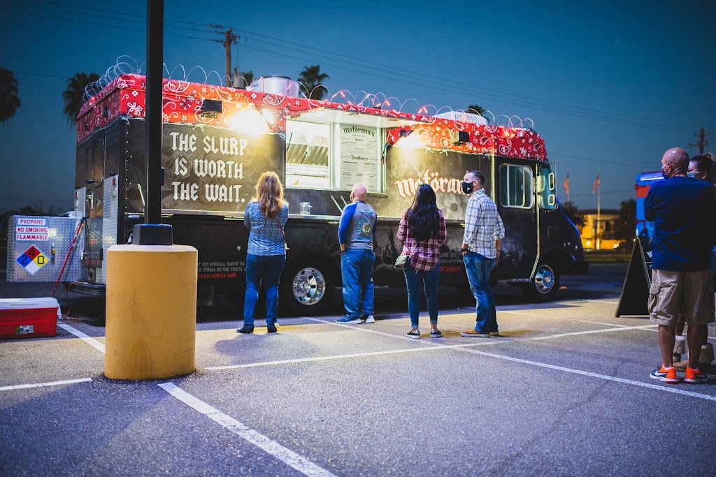 Mission Food Park | restaurant | 801 Bryan Rd, Mission, TX 78572, USA | 9563796019 OR +1 956-379-6019