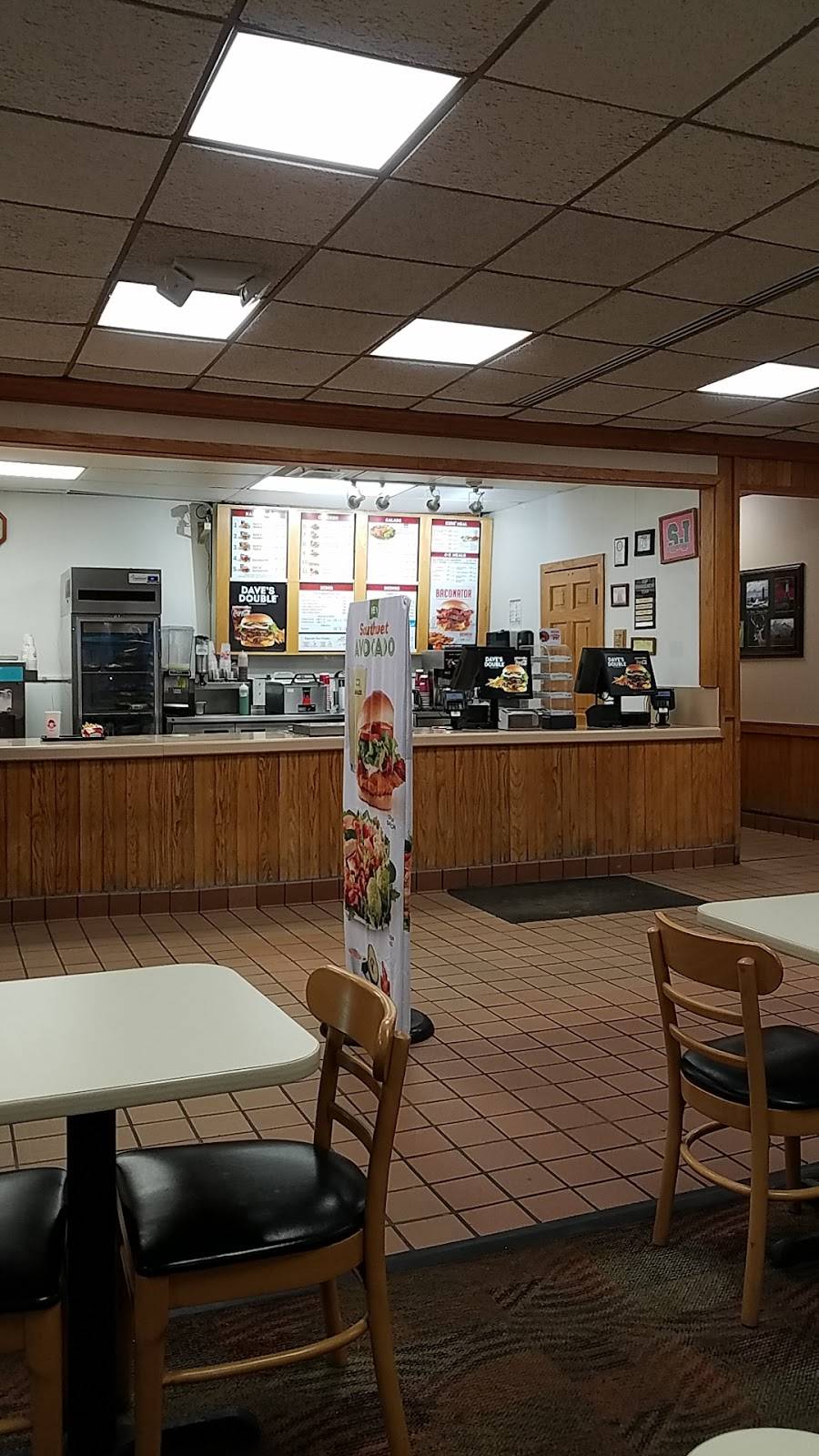 Wendys | restaurant | 1400 S US 27, St Johns, MI 48879, USA | 9892244969 OR +1 989-224-4969