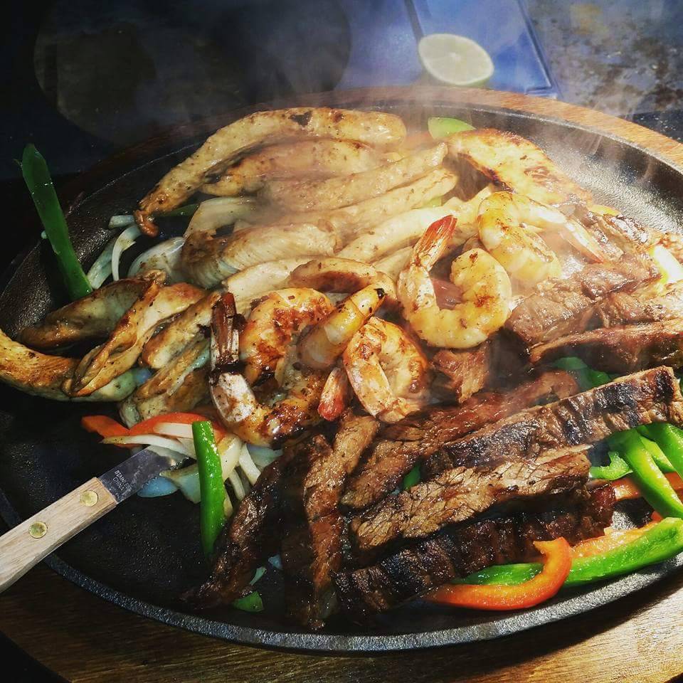 La Centella Bar and Grill | restaurant | 11710 Hempstead Hwy, Houston, TX 77092, USA | 8327674972 OR +1 832-767-4972