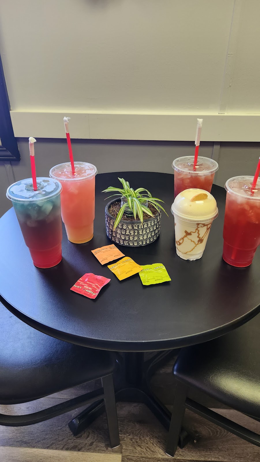 The Burg Nutrition | restaurant | 42 E 3rd St, Frazeysburg, OH 43822, USA | 7404852056 OR +1 740-485-2056