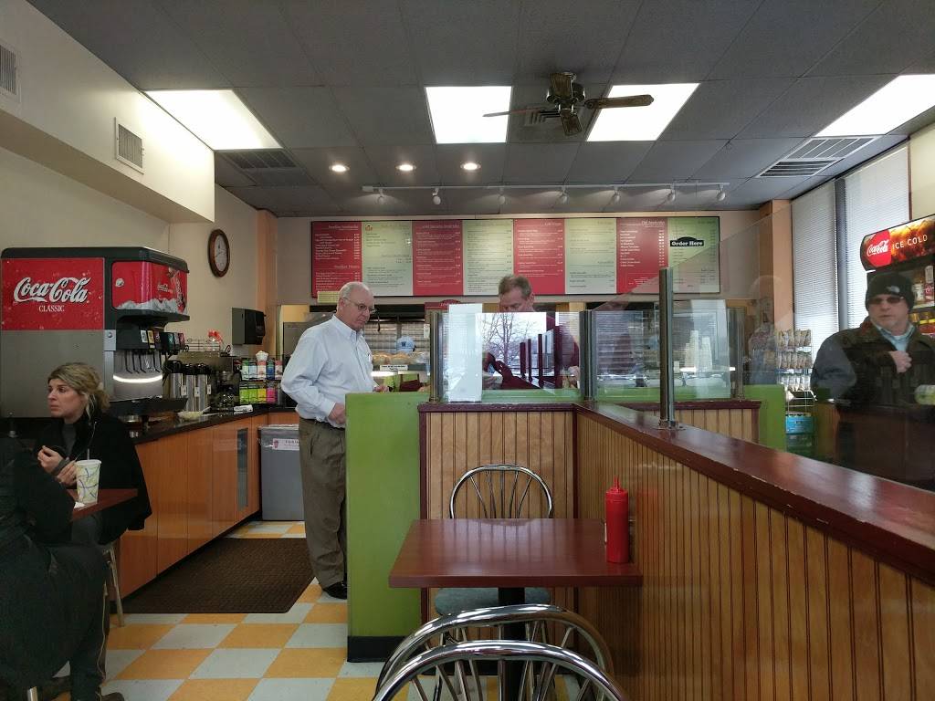 Wow Deli | meal takeaway | 9029 Gaither Rd, Gaithersburg, MD 20877, USA | 3019903253 OR +1 301-990-3253