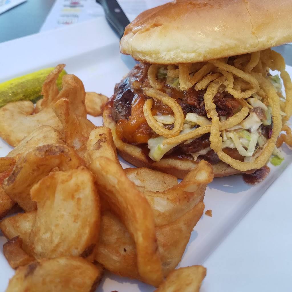 Shooters On the Water | night club | 1148 Main Ave, Cleveland, OH 44113, USA | 2168616900 OR +1 216-861-6900