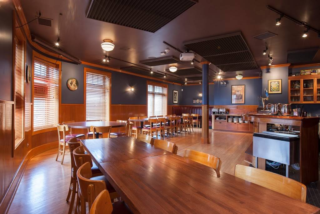 Bricks Pizza & Barbecue | restaurant | 3832 N Lincoln Ave, Chicago, IL 60613, USA | 7735255022 OR +1 773-525-5022