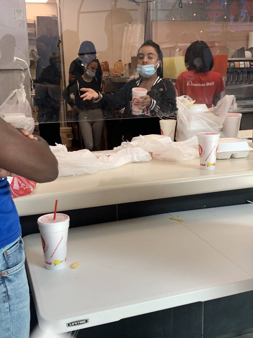 American Deli | restaurant | 1200 E County Line Rd, Ridgeland, MS 39157, USA | 6019564484 OR +1 601-956-4484