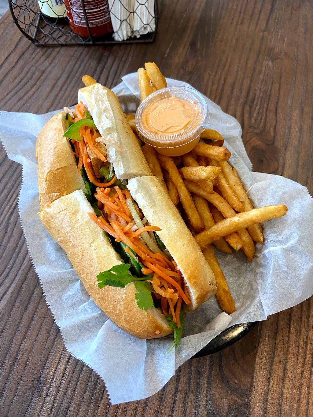 Banh Appetit | restaurant | 511 14th Ave SE, Minneapolis, MN 55414, USA | 6123674765 OR +1 612-367-4765