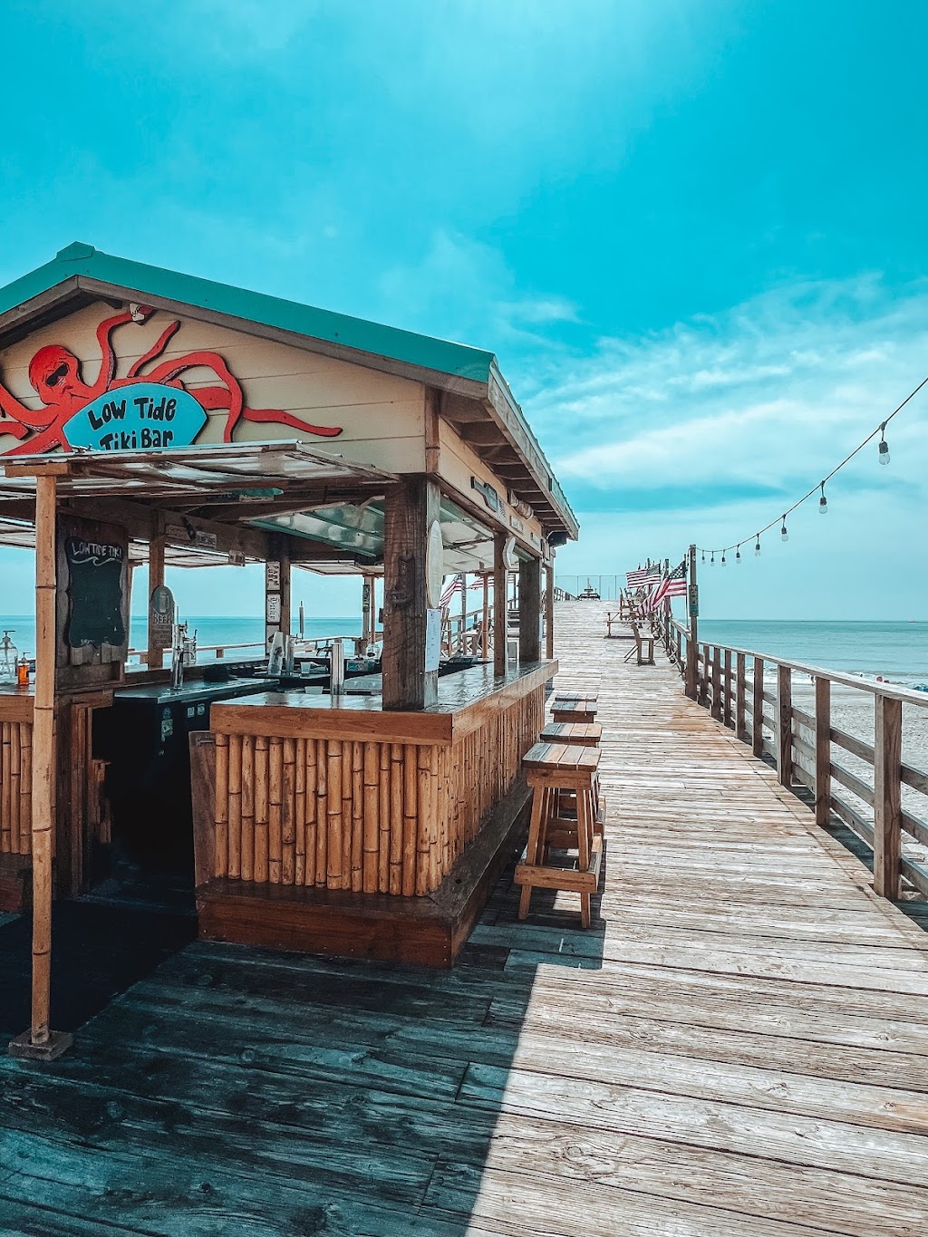 Carolina Beach Pier | restaurant | 1800 Carolina Beach Ave N, Carolina Beach, NC 28428, USA | 9106363075 OR +1 910-636-3075