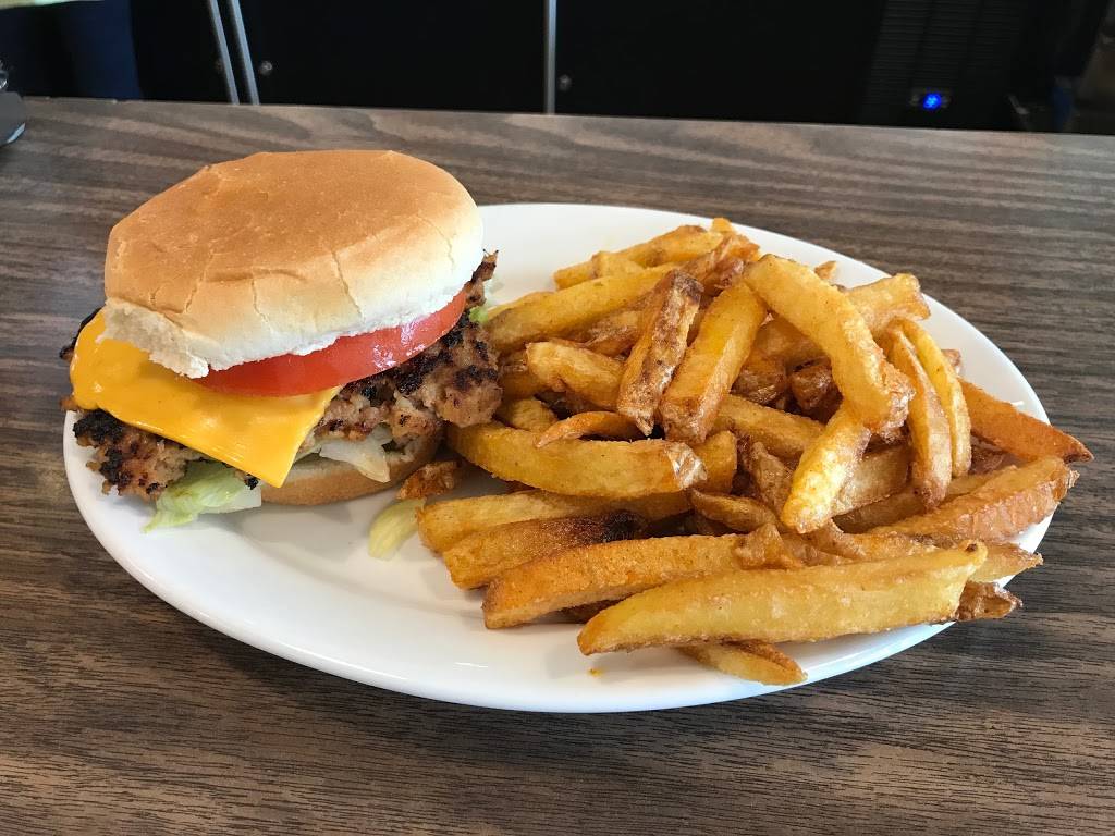 Harmony Lunch | restaurant | 90 King St N, Waterloo, ON N2J 2X4, Canada | 5198864721 OR +1 519-886-4721