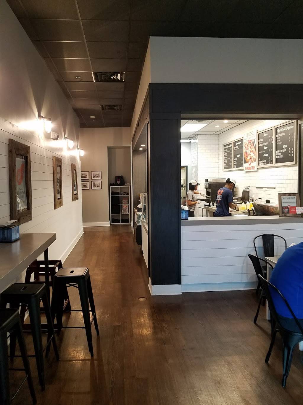 Masons Famous Lobster Rolls | restaurant | 156 National Plaza, Oxon Hill, MD 20745, USA | 3012987850 OR +1 301-298-7850