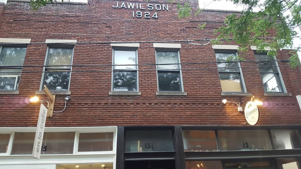 Limones Restaurant | restaurant | 15 Eagle St, Asheville, NC 28801, USA | 8282522327 OR +1 828-252-2327