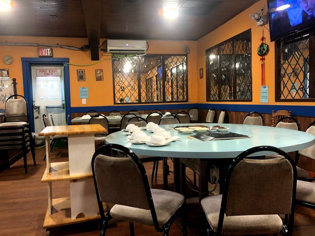 Leung Yue Hot Pot | restaurant | 1508 King St E, Kitchener, ON N2G 2P1, Canada | 5197257877 OR +1 519-725-7877