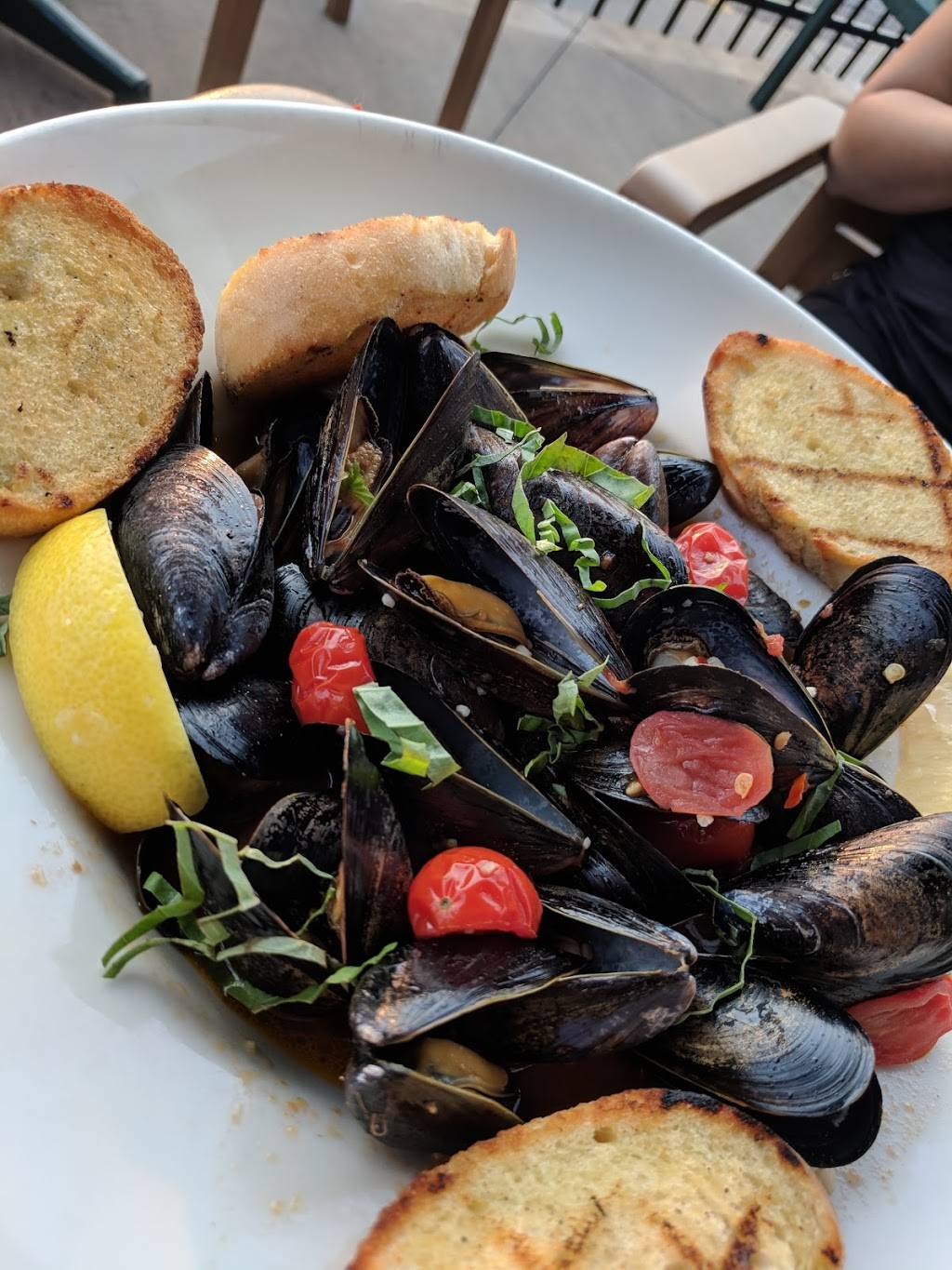 Uccellos Ristorante - Grandville | night club | 3940 Rivertown Pkwy, Grandville, MI 49418, USA | 6162499344 OR +1 616-249-9344