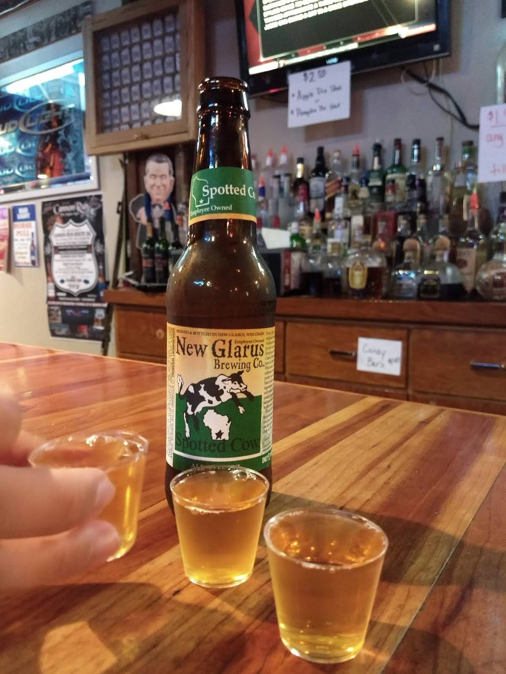 Bleachers Pub | restaurant | 105 W State St, Westby, WI 54667, USA | 6086343314 OR +1 608-634-3314