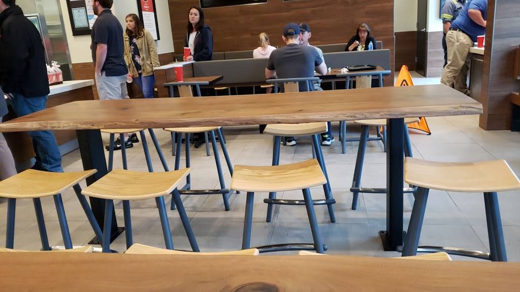 Panda Express | restaurant | 7781 Eastchase Pkwy, Montgomery, AL 36117, USA | 3347772209 OR +1 334-777-2209