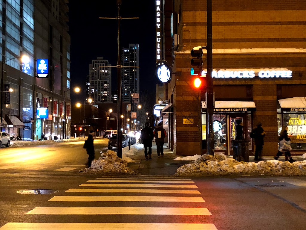 Starbucks | cafe | 600 N State St, Chicago, IL 60654, USA | 3125730033 OR +1 312-573-0033