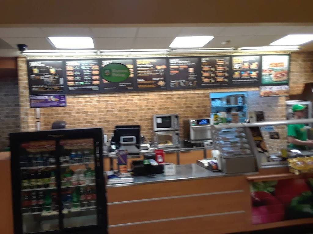 Subway | restaurant | 501 7th N St, Liverpool, NY 13088, USA | 3155655304 OR +1 315-565-5304
