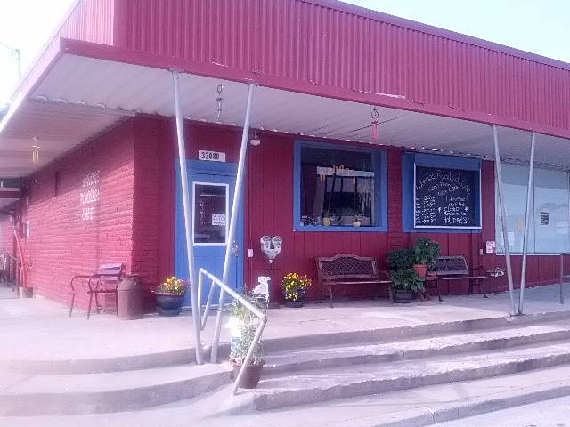 Wandas Roadside Cafe | cafe | 33080 W 83rd St, De Soto, KS 66018, USA | 9135865063 OR +1 913-586-5063