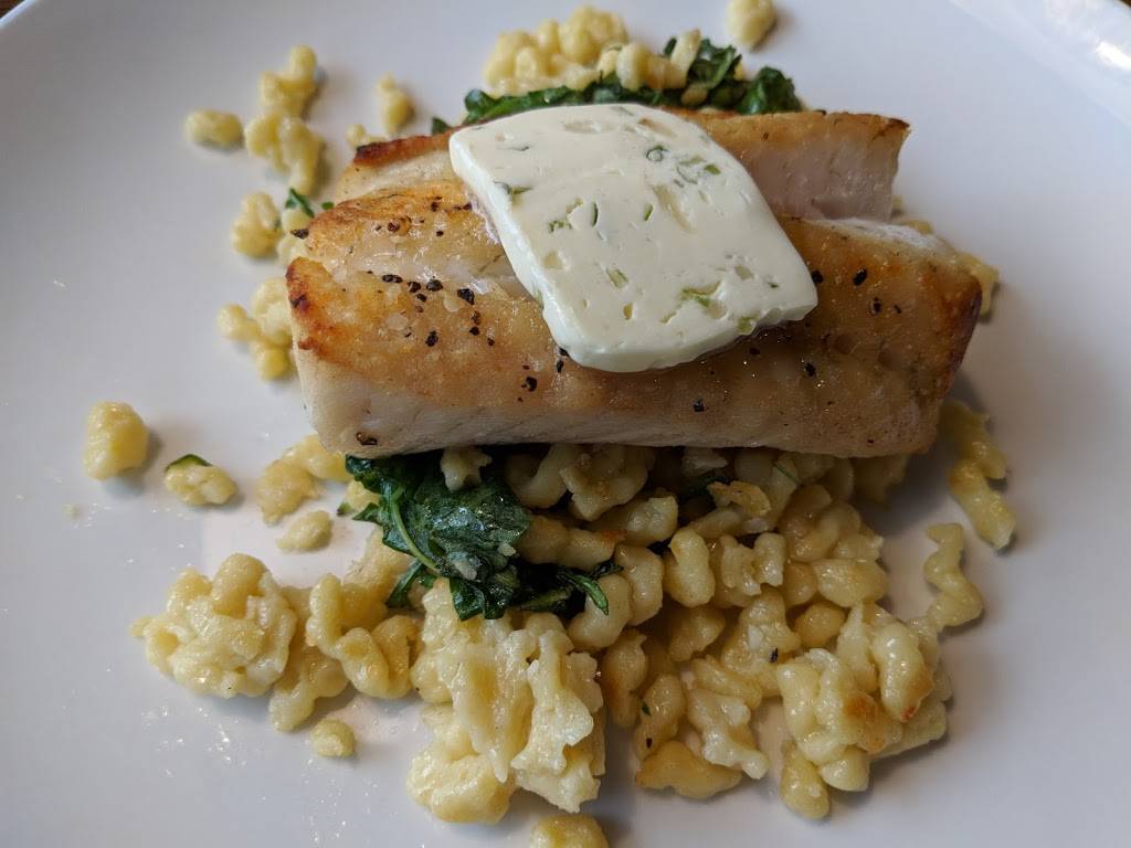 Square 22 Restaurant and Bar | restaurant | 13485 Pearl Rd, Strongsville, OH 44136, USA | 4402688322 OR +1 440-268-8322