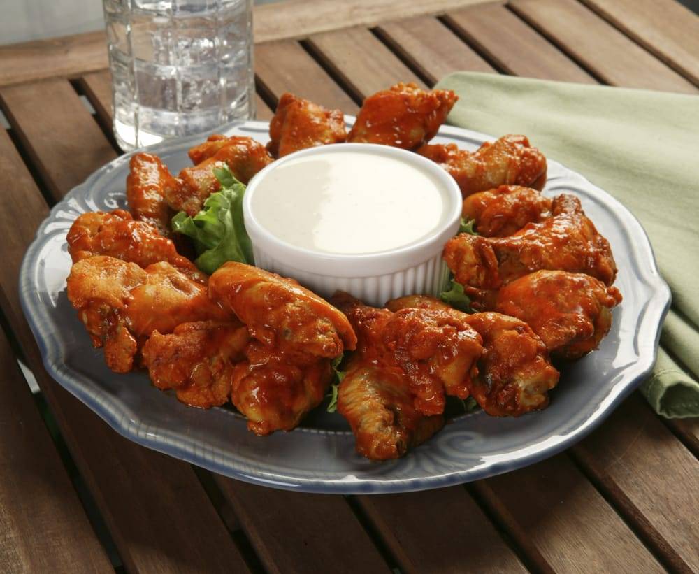 Pinkys Famous Pizza | restaurant | 165 Main St, Medford, MA 02155, USA | 7813917465 OR +1 781-391-7465