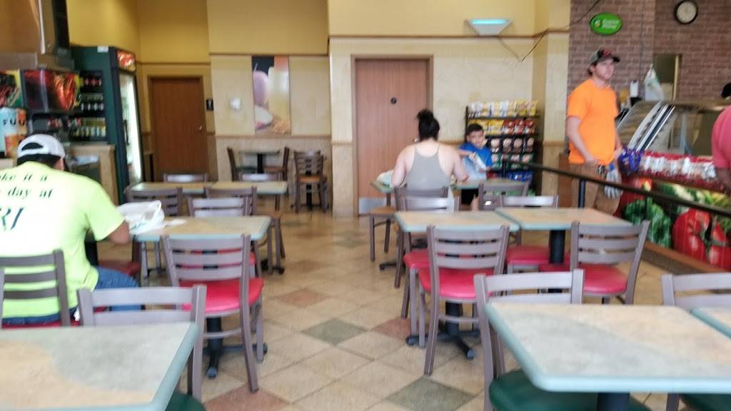 Subway Restaurants | restaurant | 814 N U.S. Hwy 41, Ruskin, FL 33570, USA | 8136452820 OR +1 813-645-2820