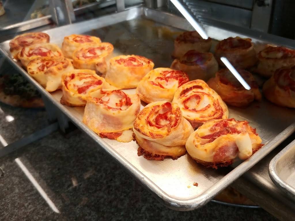 Italianos Pizza, Pasta, & Subs | restaurant | 1316 S 31st St #100, Temple, TX 76504, USA | 2547912000 OR +1 254-791-2000