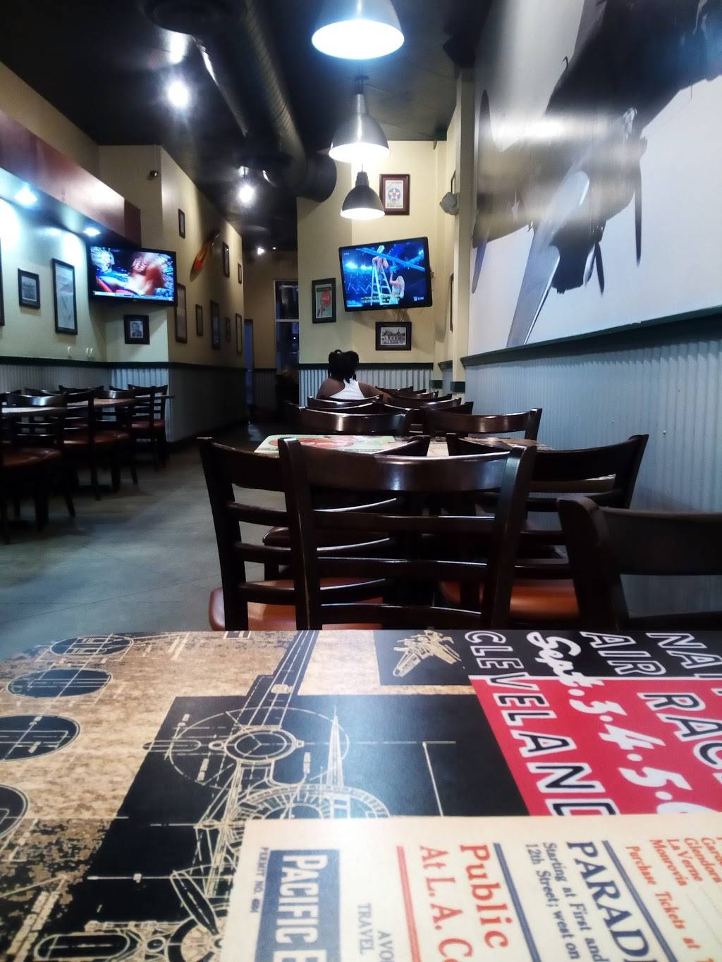Wingstop | restaurant | 7201 Natural Bridge Rd Ste B, Normandy, MO 63121, USA | 3143899464 OR +1 314-389-9464