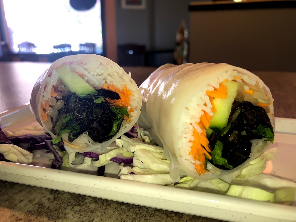 Junes Asian Kitchen | restaurant | 291 E Cascade Ave, Sisters, OR 97759, USA | 5415496944 OR +1 541-549-6944