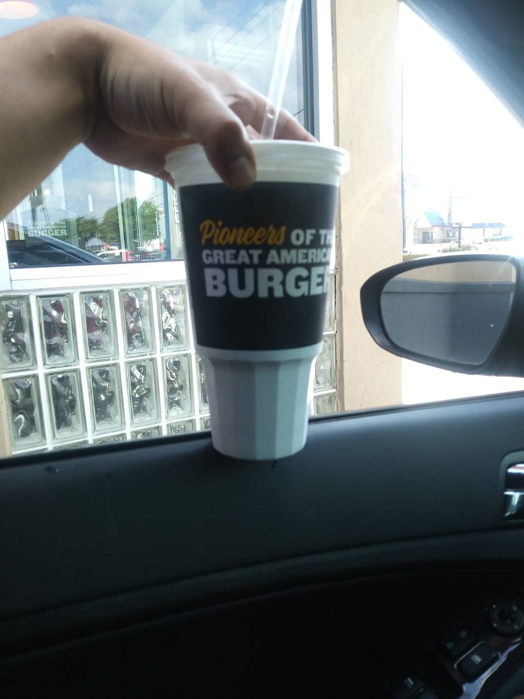 Carls Jr. | restaurant | 6588 FM78, San Antonio, TX 78244, USA | 2106613920 OR +1 210-661-3920